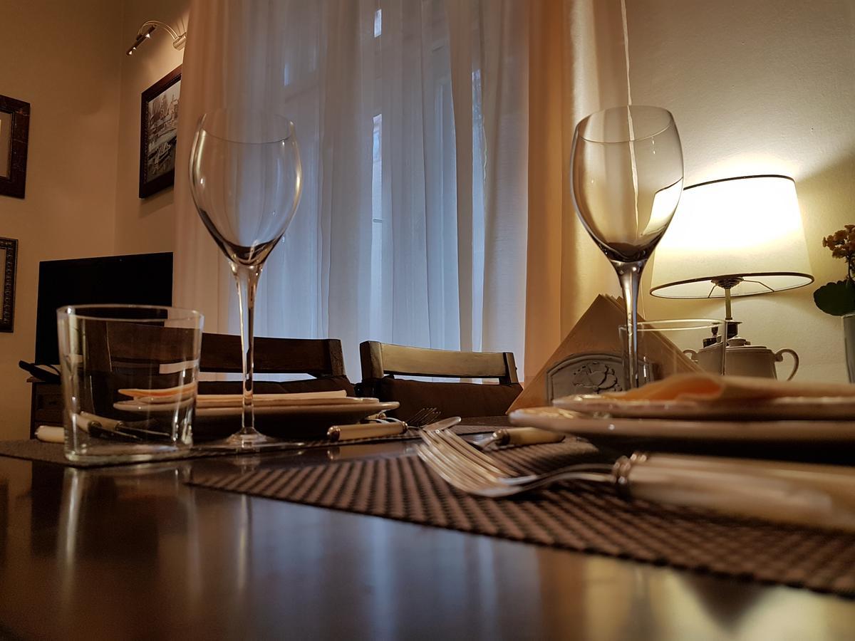 Classic Style Apartment Belgrad Exteriör bild