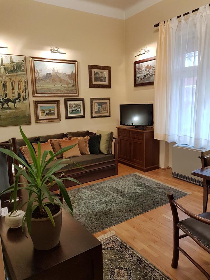 Classic Style Apartment Belgrad Exteriör bild