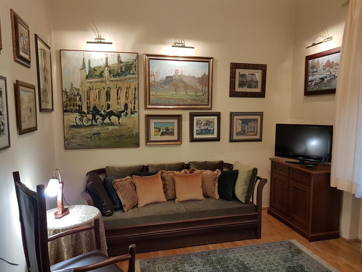 Classic Style Apartment Belgrad Exteriör bild