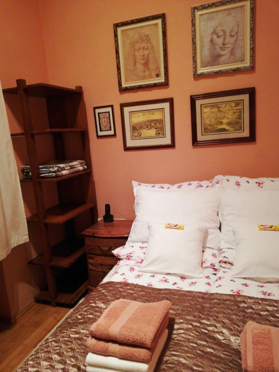 Classic Style Apartment Belgrad Exteriör bild