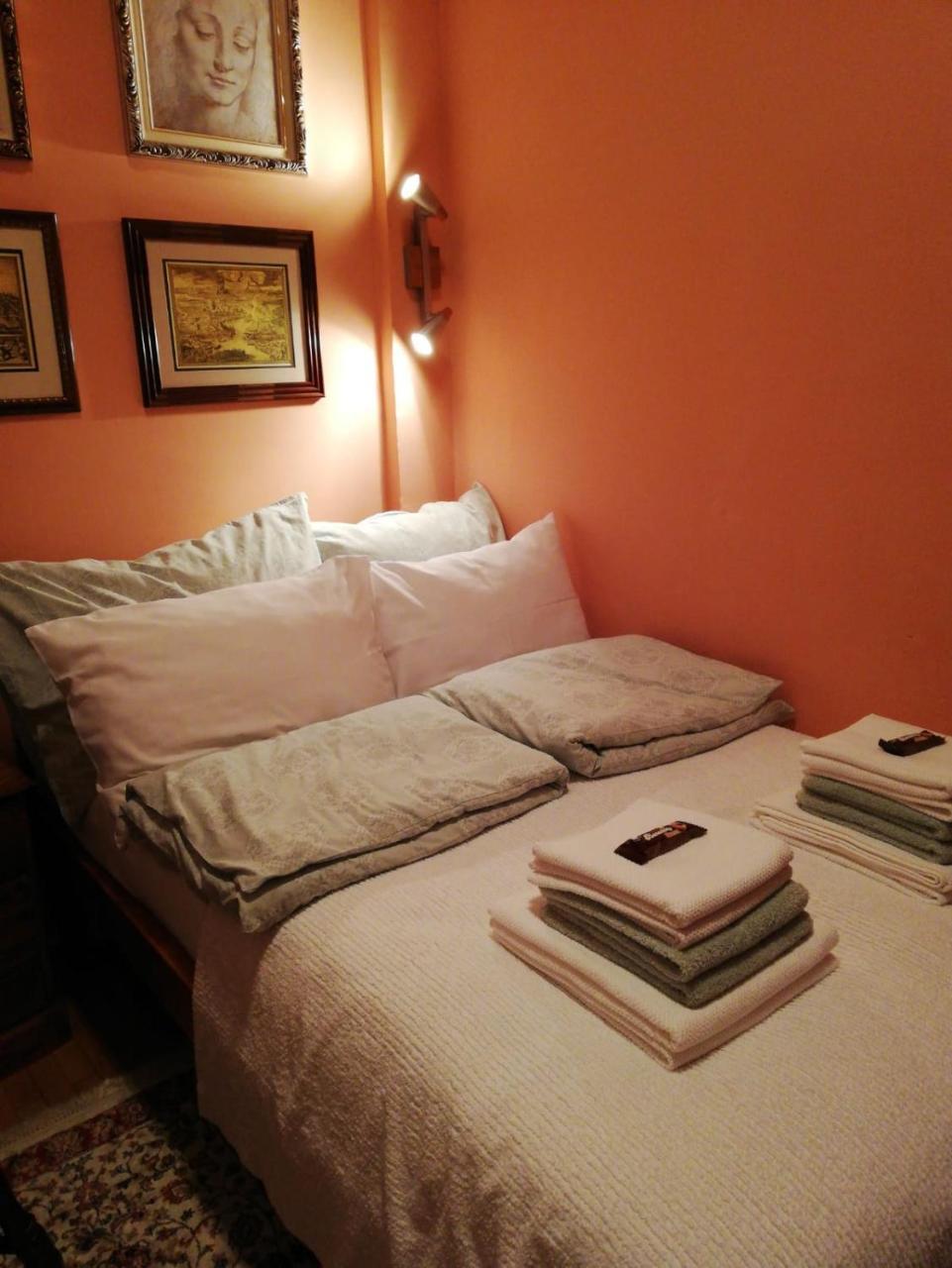 Classic Style Apartment Belgrad Exteriör bild